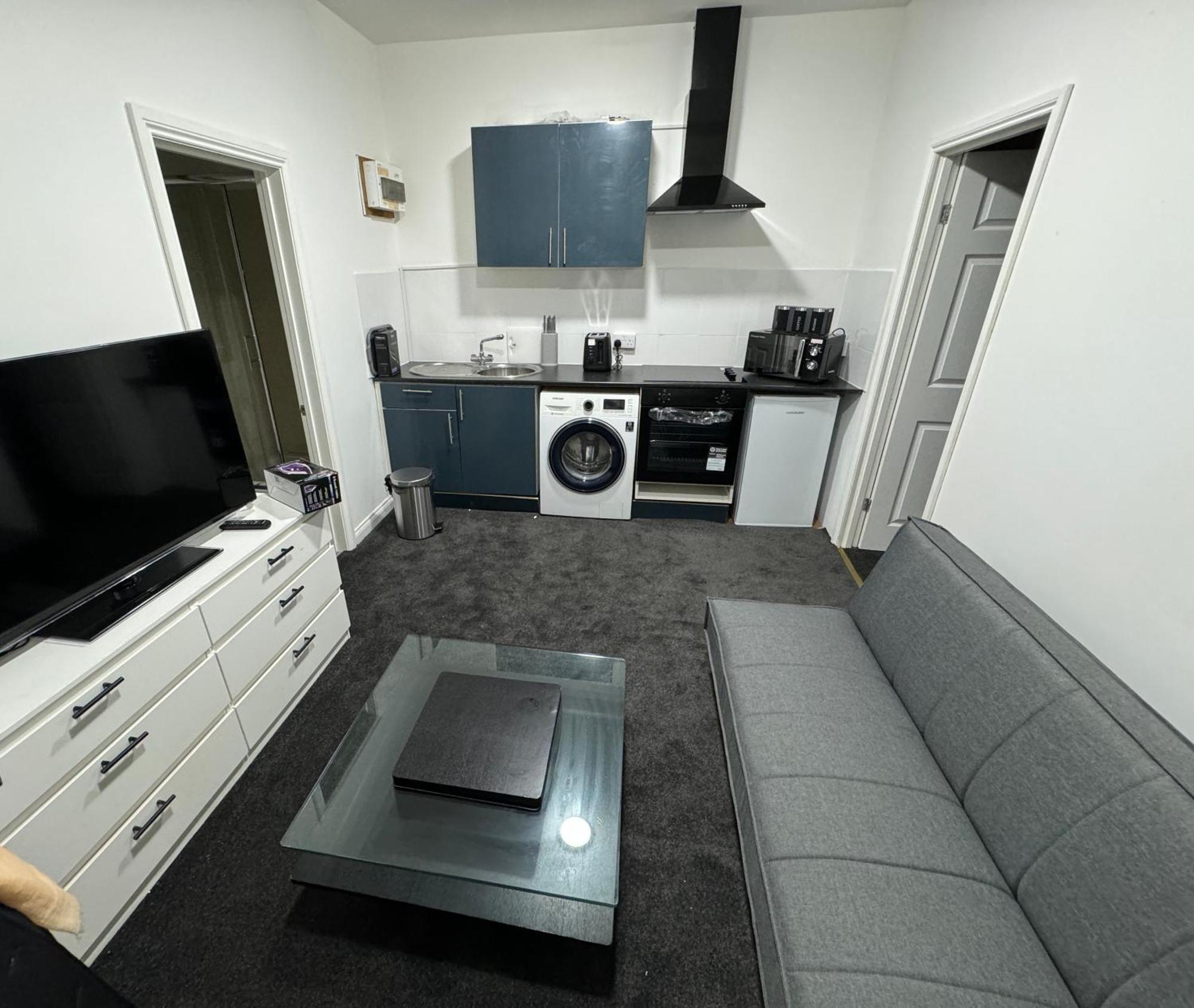 Cheam Apartment Apartment *