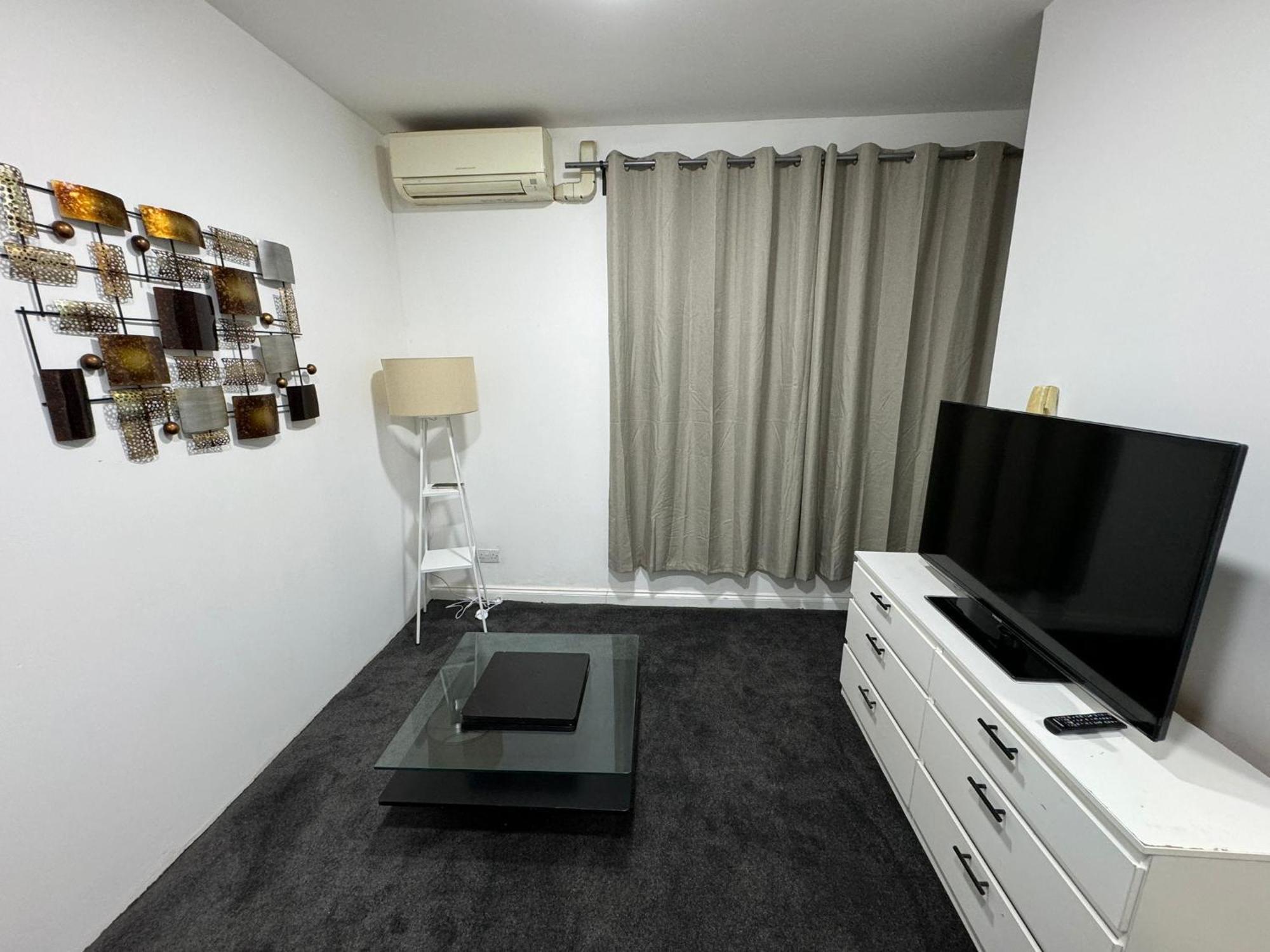 Cheam Apartment Apartment